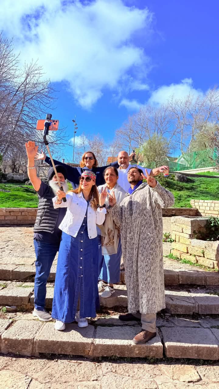 mohamed with travllers in winter tour