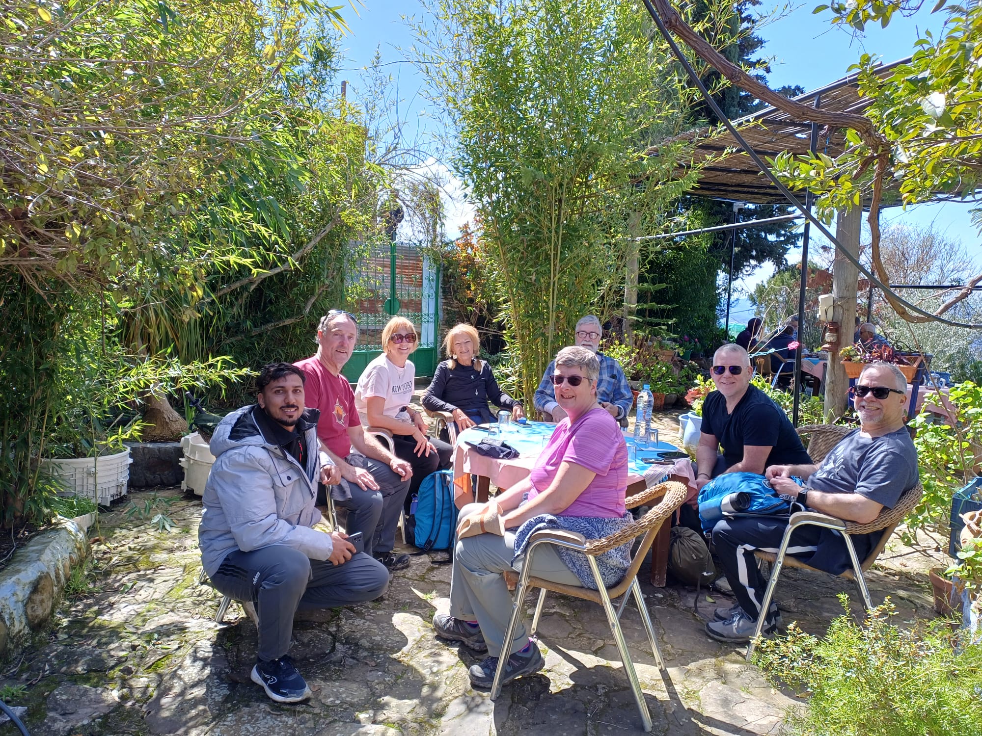 lunch breack in nature with mohamed the tour guide