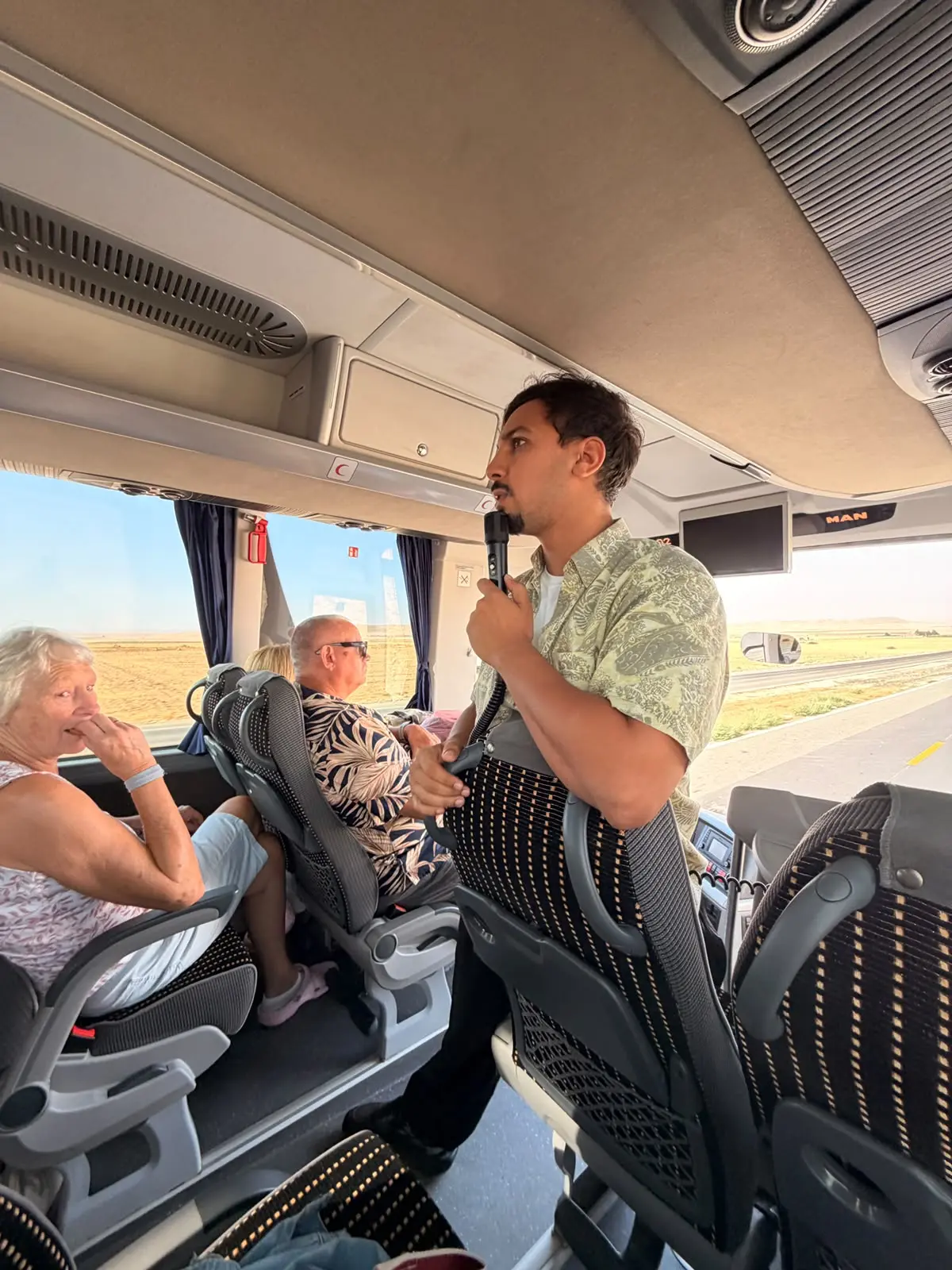 tour guide in marrakech gives a commentary